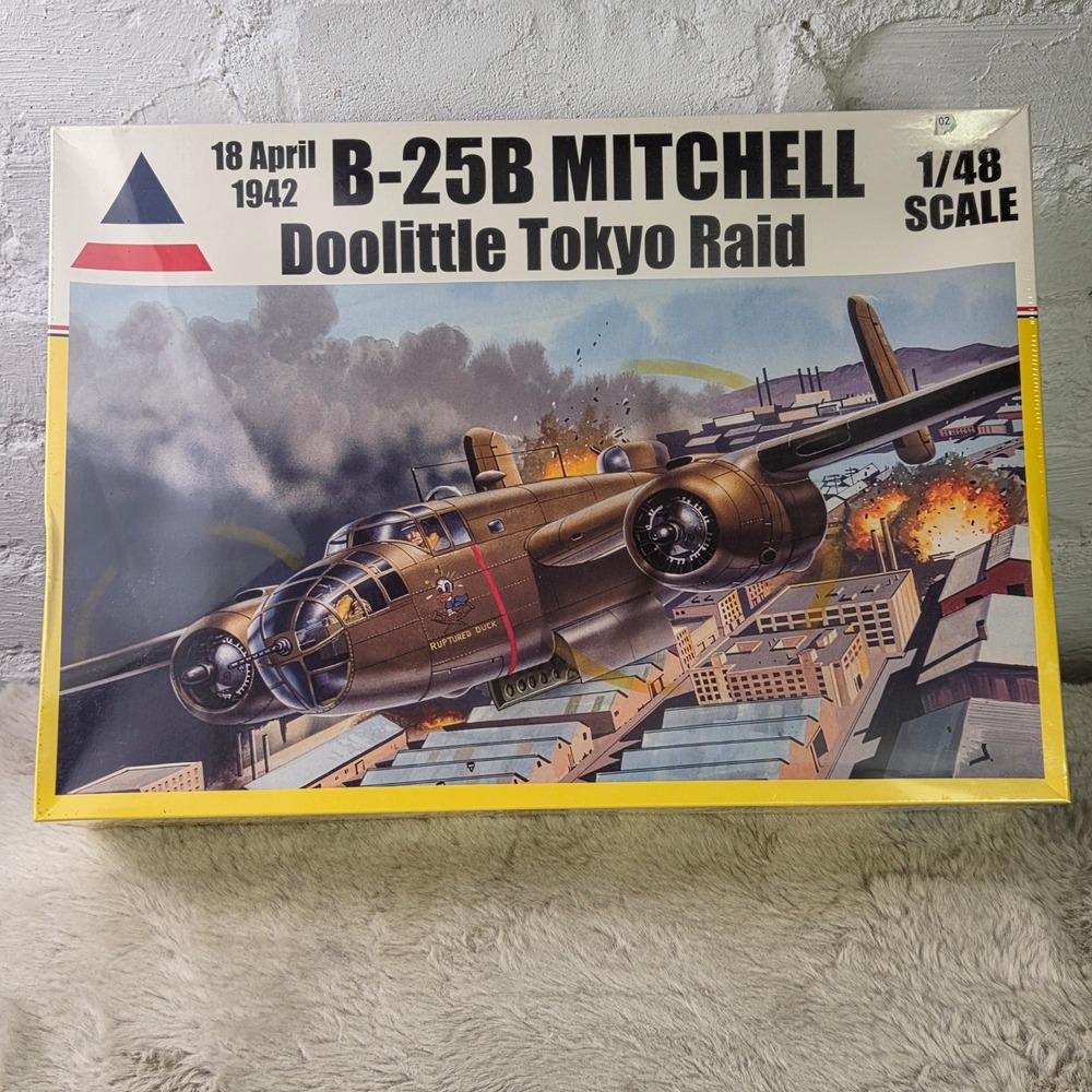 Accurate Miniatures 3430 1/48 B-25B Mitchell Doolittle Raid Model Kit